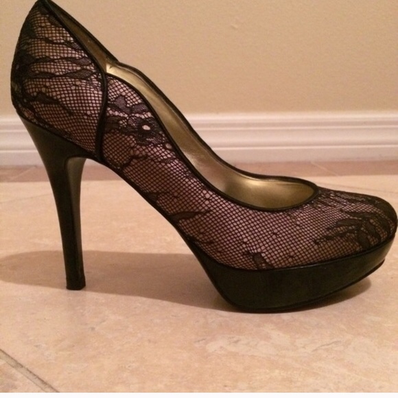Guess shoes, size 6.5 - Picture 3 of 4